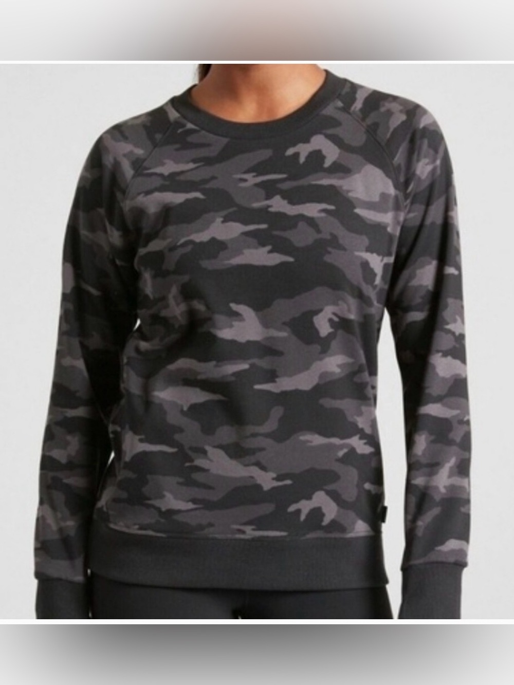 Athleta Black Camo Triumph Printed Crewneck Sweatshirt Size Medium